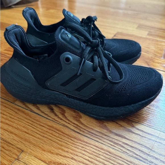 adidas Shoes - Adidas ultraboost